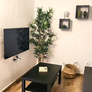 Mia 2.0 Giniginámar